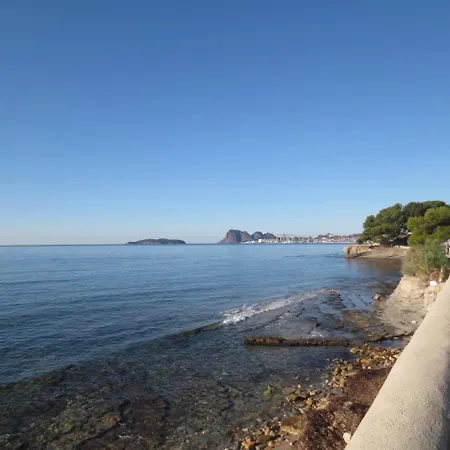 1 Avenue Des Amandiers *